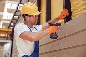 Best Storm Damage Siding Repair  in Lake Forest Park, WA